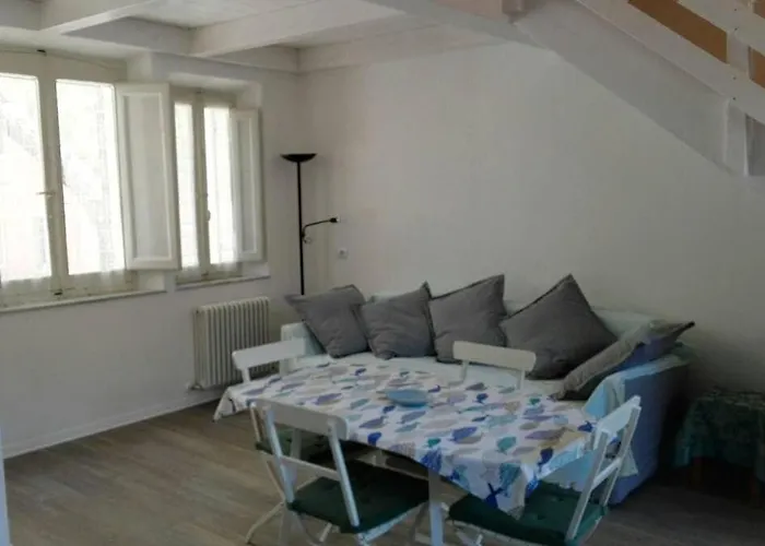 Casa Del Teatro Da Ivana